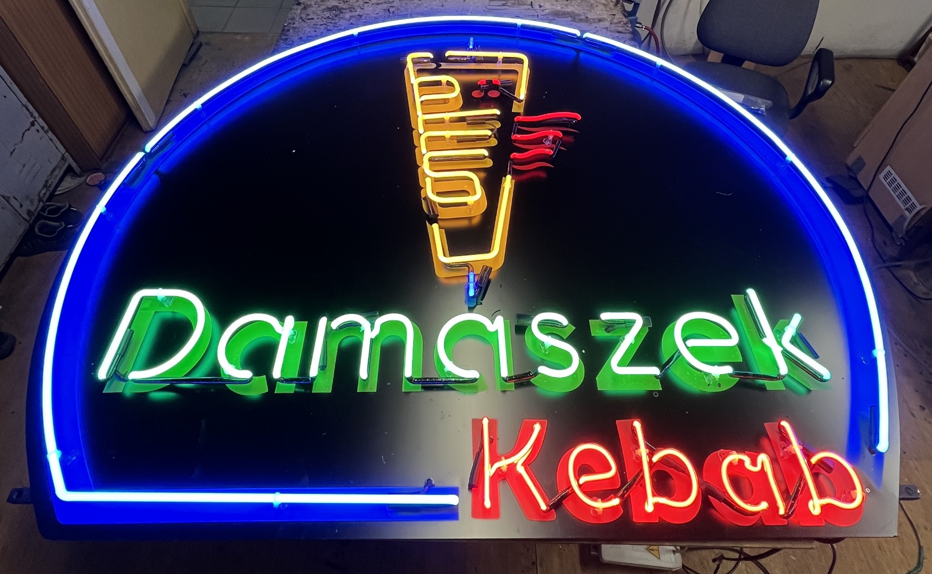 Neony zewnętrzne